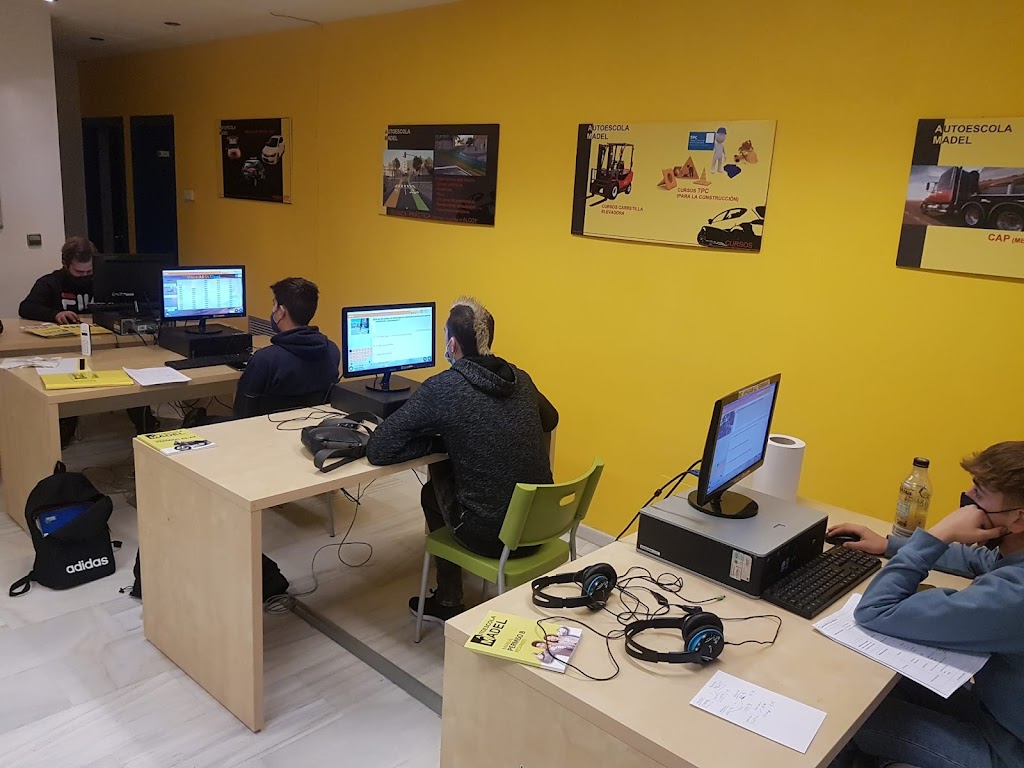 AUTOESCUELA MADEL (Zona Norte)