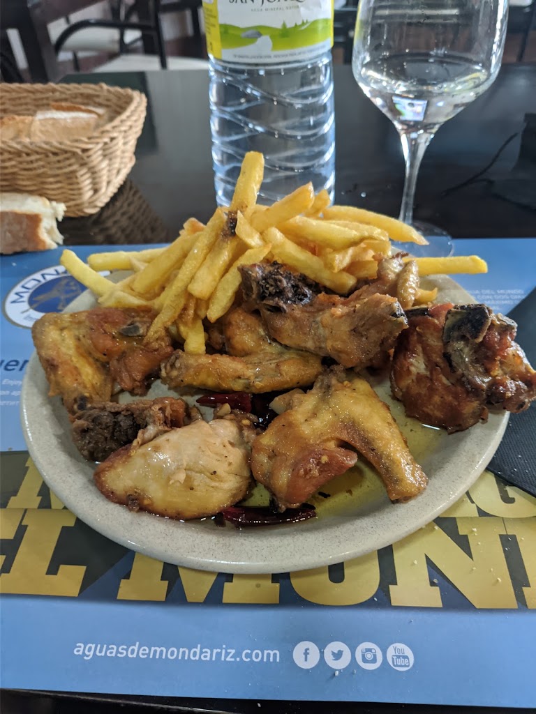Meson Areas — Comida y bebida