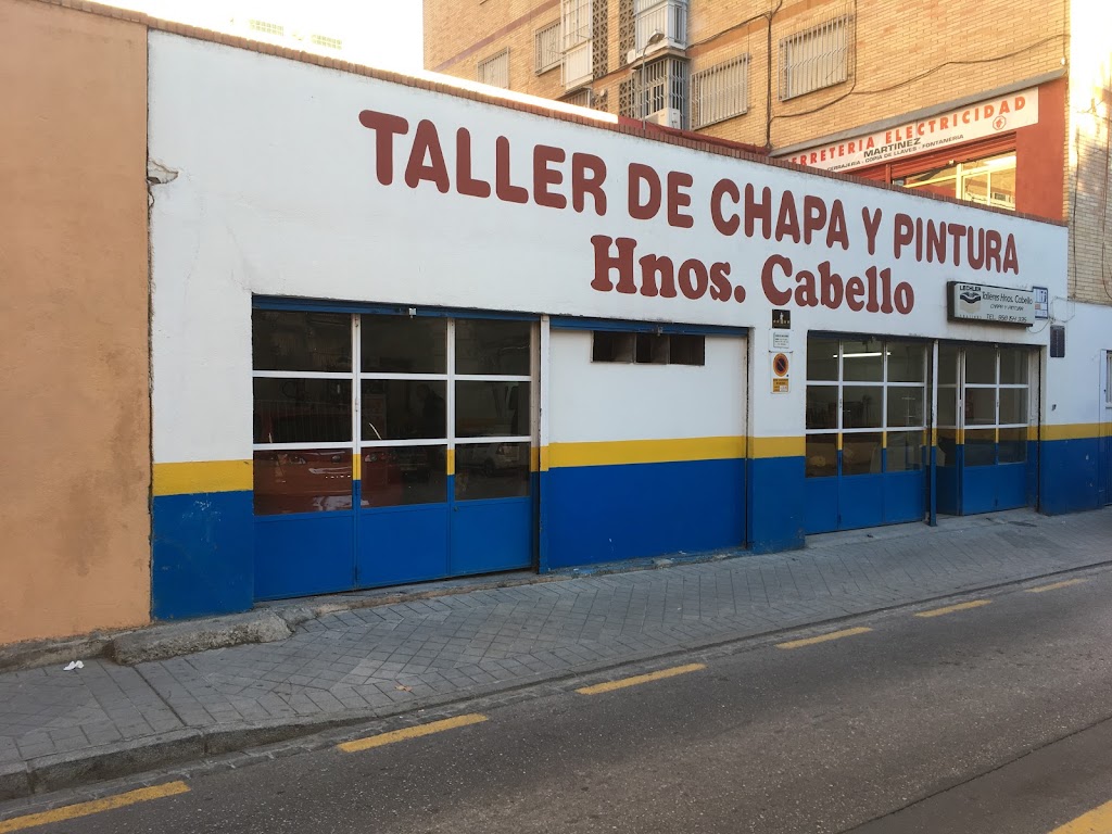 Taller de Chapa y Pintura Hnos. Cabello — Exterior