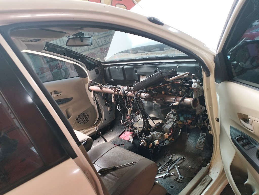 Bengkel Mobil SINAR JAYA