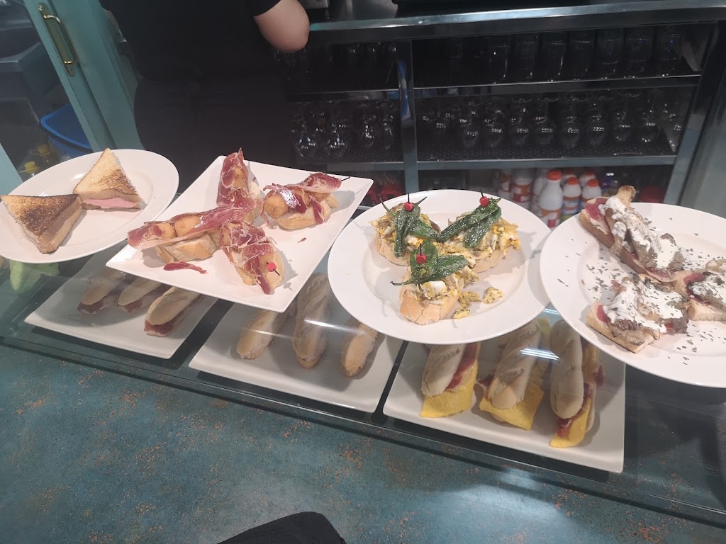 Playa Cafe — Comida y bebida