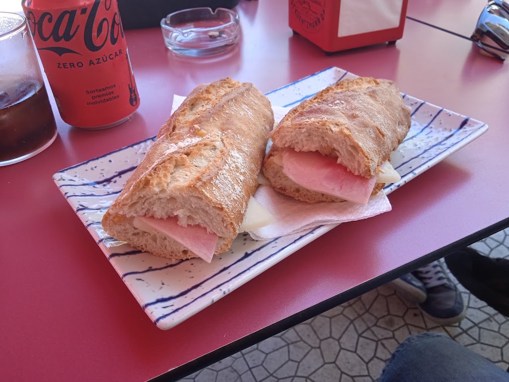 Happy — Baguette