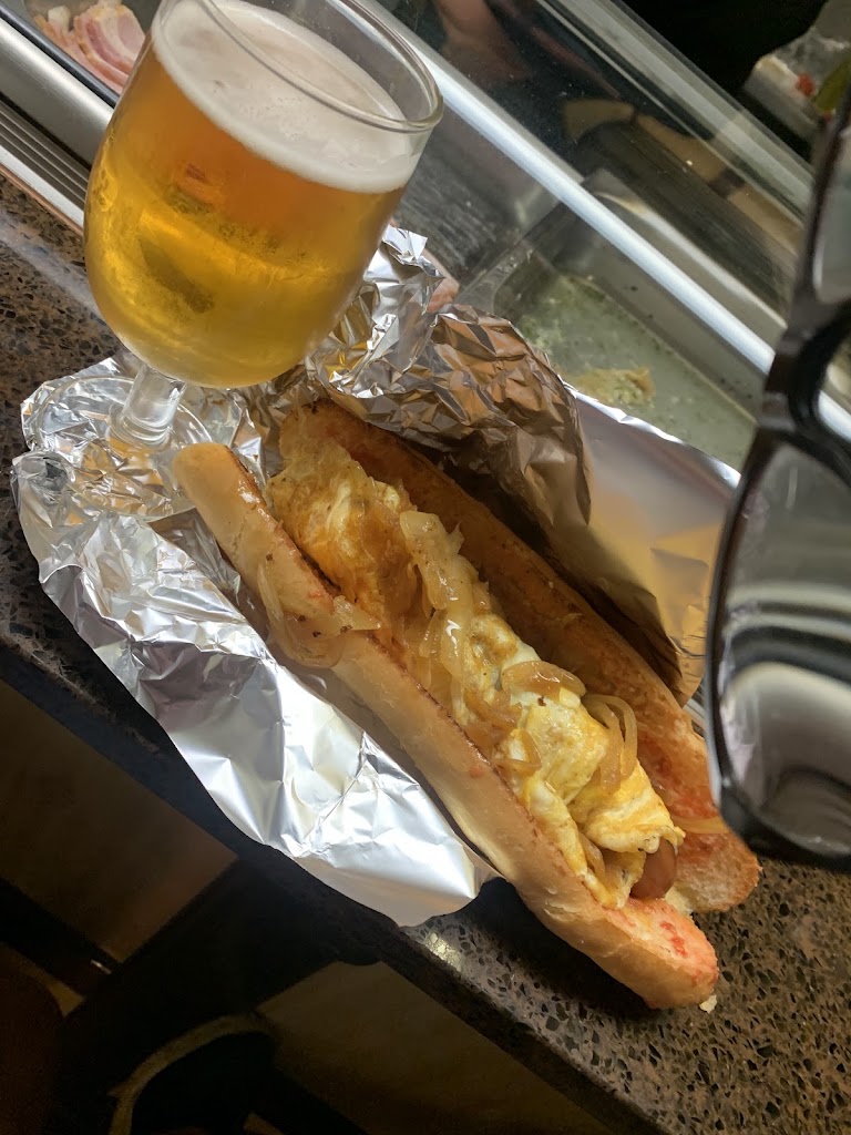 Frankfurt el Farolet — Comida y bebida