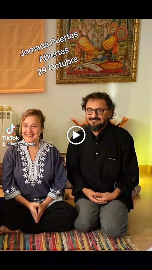 Sonia Casado Escuela de Yoga — Videos