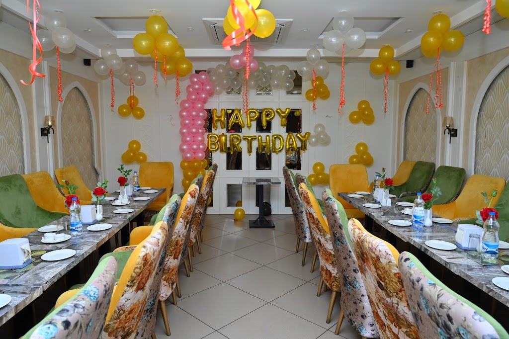 Brownie Hut Bakers Cafe Restaurant