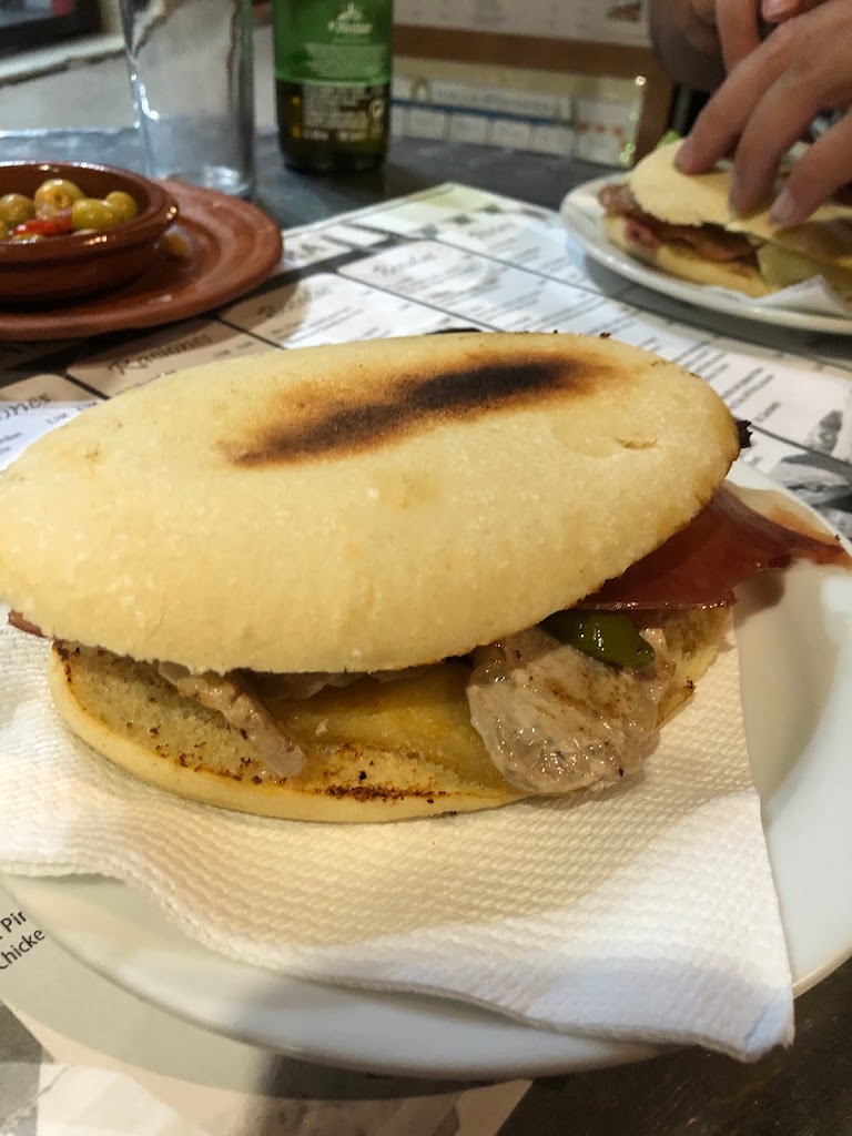 Bar La Herradura — Comida y bebida