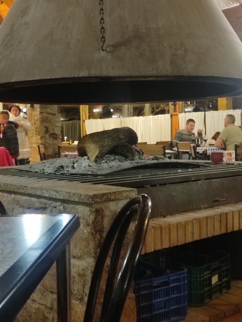 Cafeteria Restaurante Camping El Escorial — Ambiente