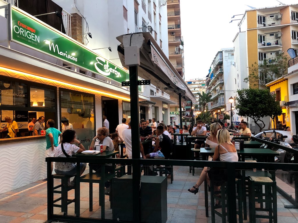 ESTERON Fuengirola — Ambiente