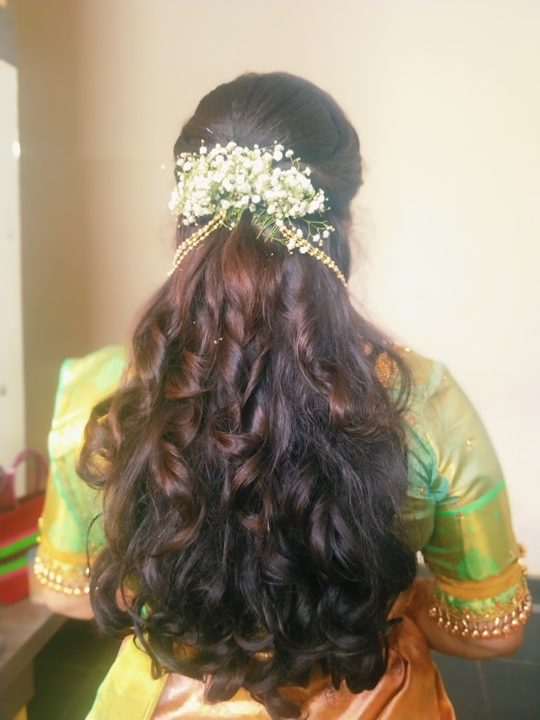 Monalisa Ladies Beauty Parlour