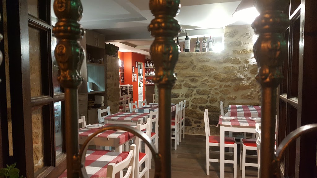 Vinoteca A Parrocha Cangas — Ambiente