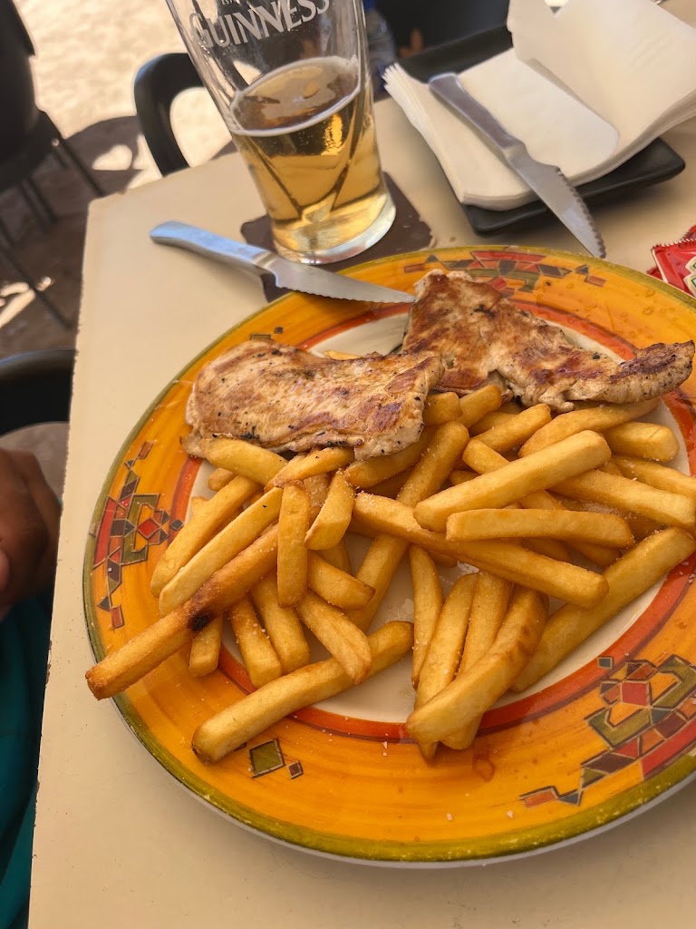 Rocky's Beach — Comida y bebida