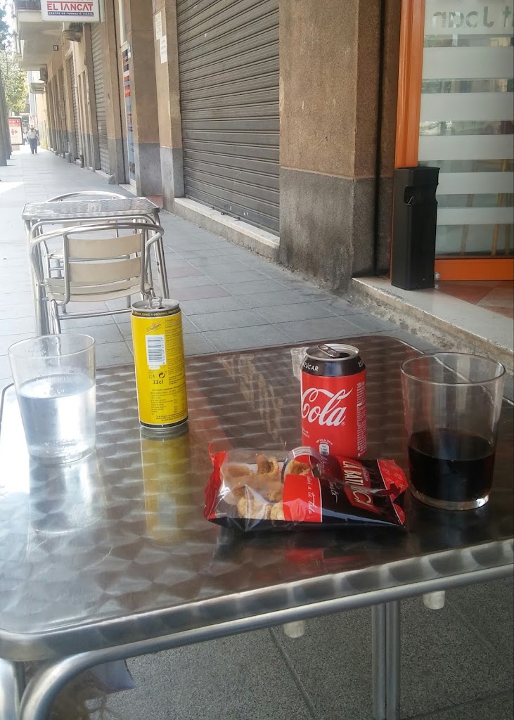 Bar Sant Joan Cafeteria — Comida y bebida