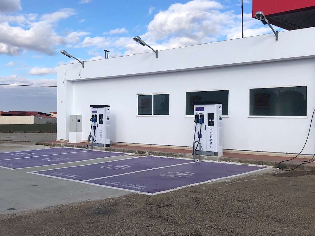 Estacion de Servicio LOSADA MONTAMARTA. N-630, km 261 — Del propietario