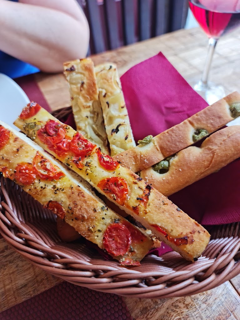 Restaurante La Tagliatella Huelva — Comida y bebida
