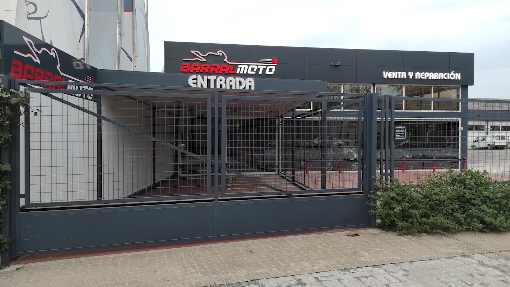 Barral Moto S.L. — Exterior