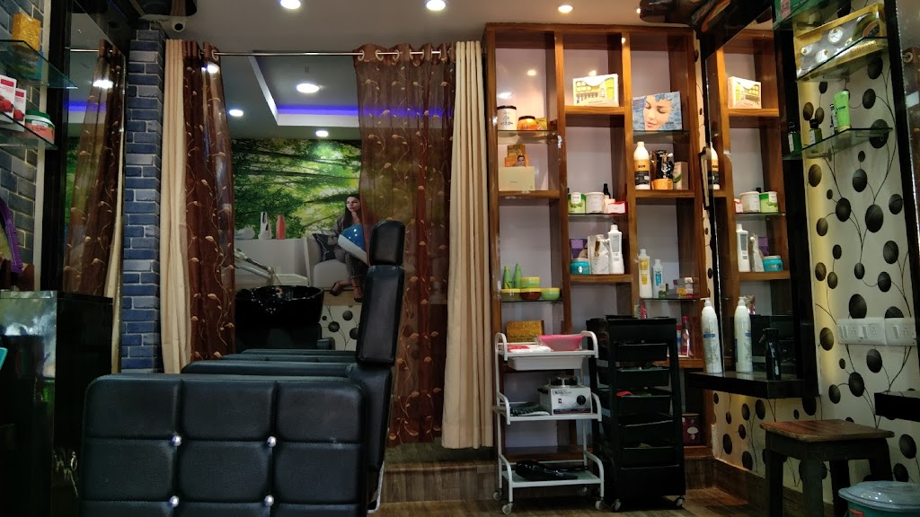 La Femme Beauty And Makeup Studio