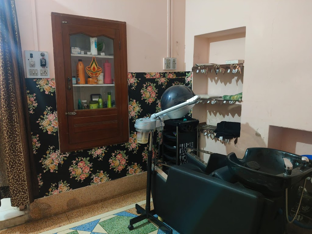 Yashoda Beauty Parlour