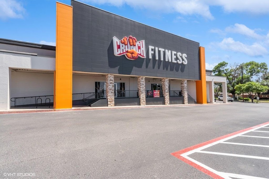  Crunch Fitness - San Pedro