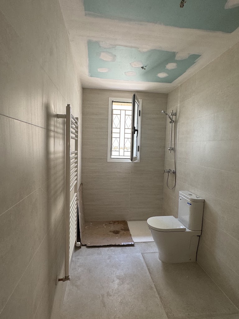 Tecnico Calderas Somontano — Cuarto de bano