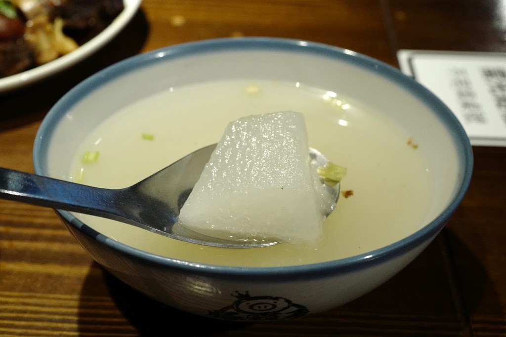 歐買尬豬霸王豬腳飯專賣店 錦州店 的照片