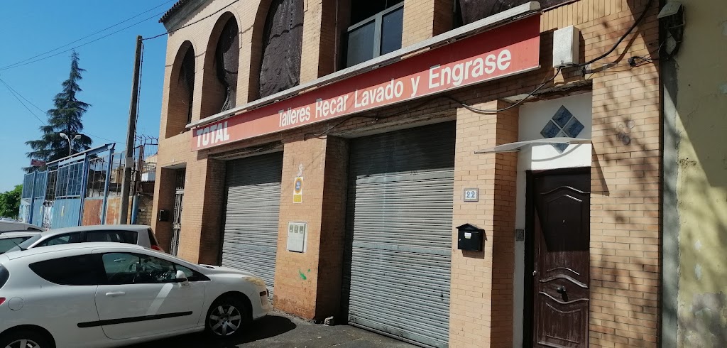 Total Talleres Recar Lavado y Engrase — Exterior