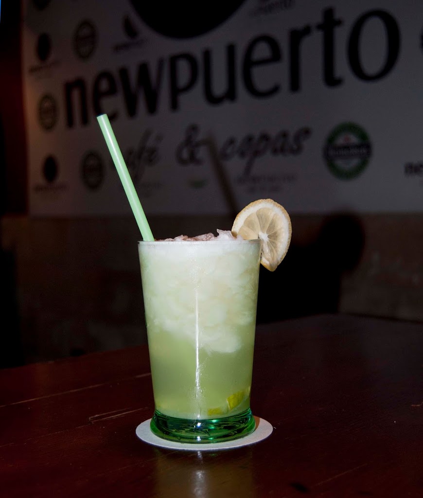 Cafe & Copas New Puerto — Comida y bebida