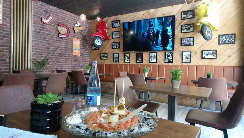 Bar La Vespa — Comida y bebida