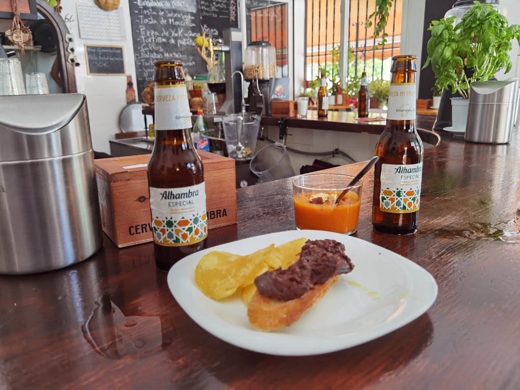 La taberna del mercado — Comida y bebida