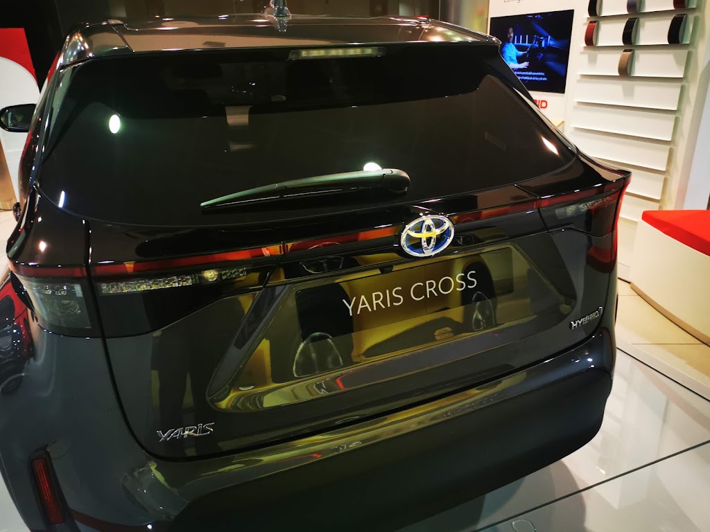 Concesionario Oficial TOYOTA - Kobe Motor — Interior