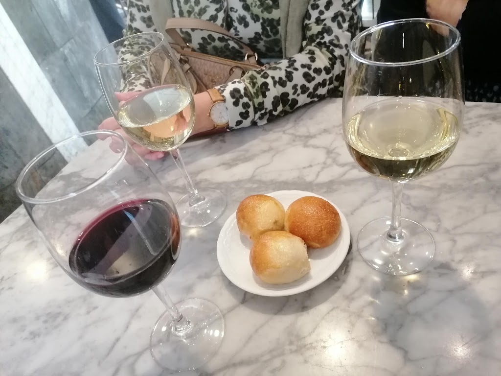 Cafe Bar El Navegante — Vino