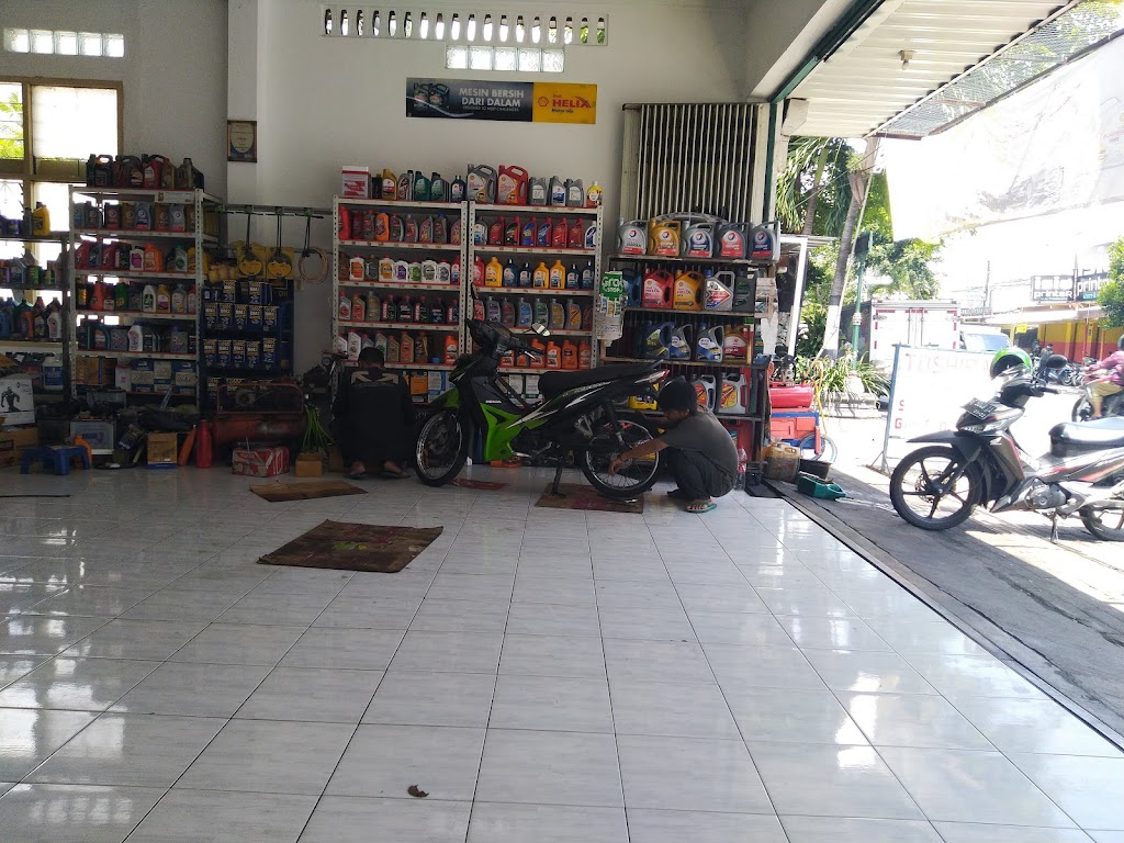 Bengkel Mobil " Toshiba "꧋ꦧꦺꦁꦏꦺꦭ꧀ꦩꦺꦴꦧꦶꦭ꧀"ꦠꦺꦴꦱ꧀ꦲꦶꦧ"