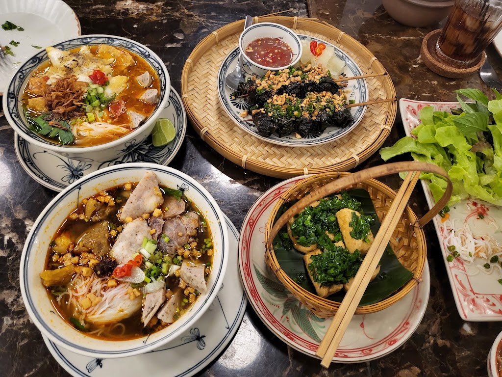 Maison Saigon เมซง ไซ่ง่อน's Photo/Menu