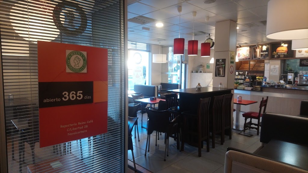 Reina Reposteria Cafe — Ambiente