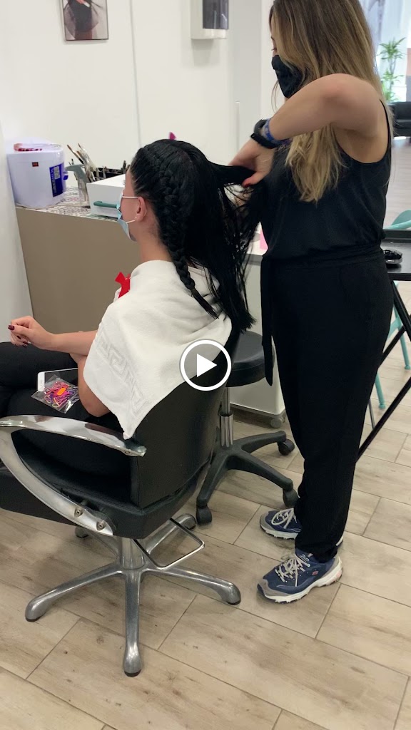 Salon Monique Riera — Videos