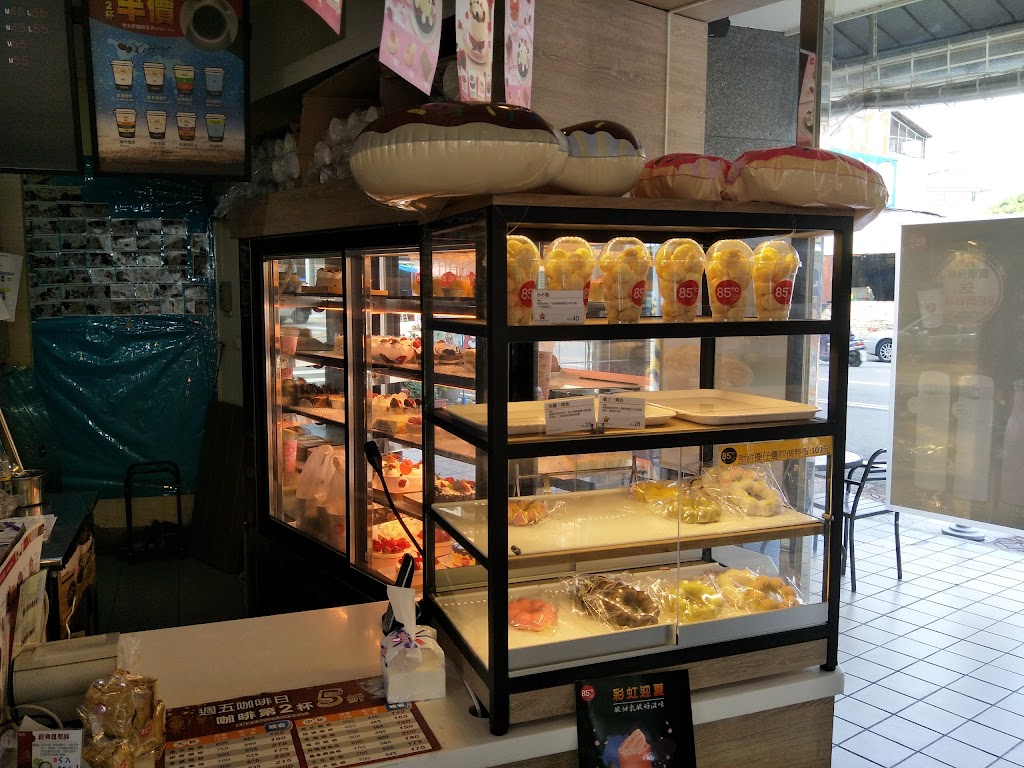 85度C咖啡蛋糕飲料麵包-台中東山店 的照片