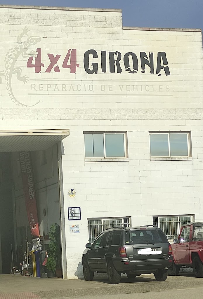 4x4 Girona — Exterior