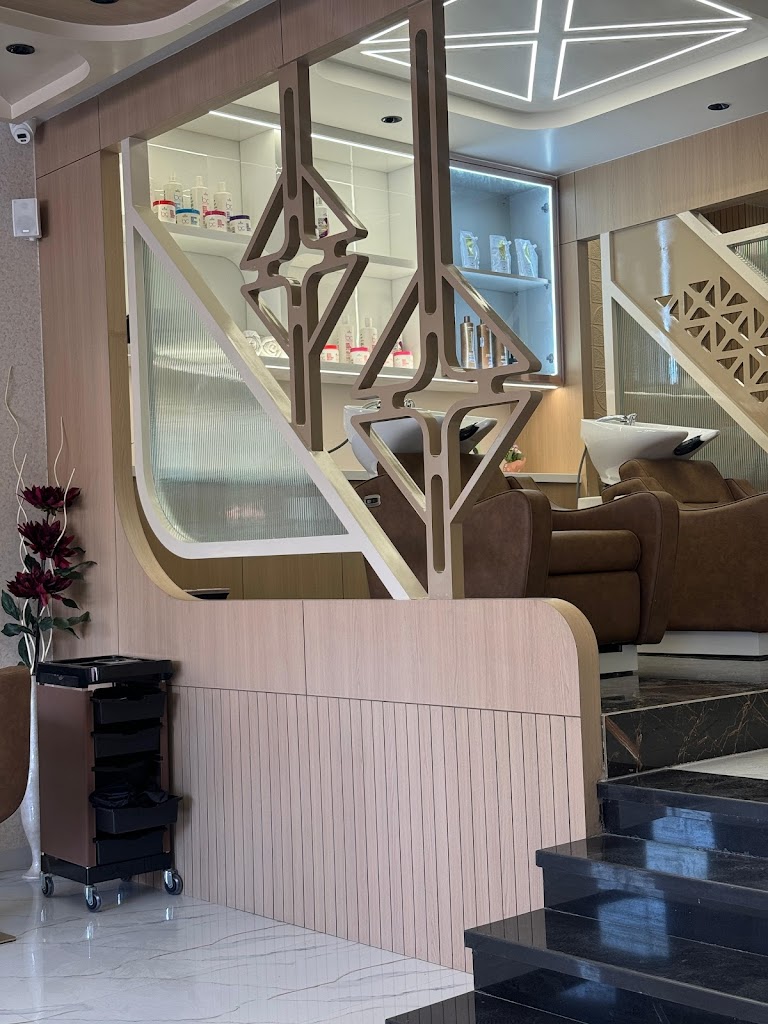 Jiza Salon Academy