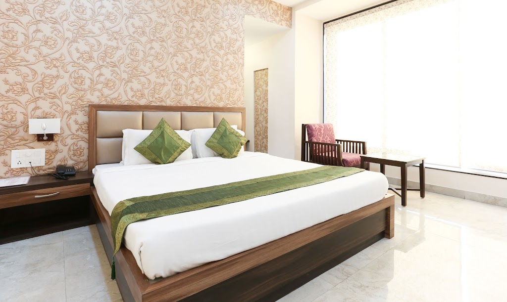 Blueberry Inn Hotel In Vip Square Jeevan Vihar