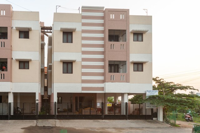 Oyo Rajam Residency