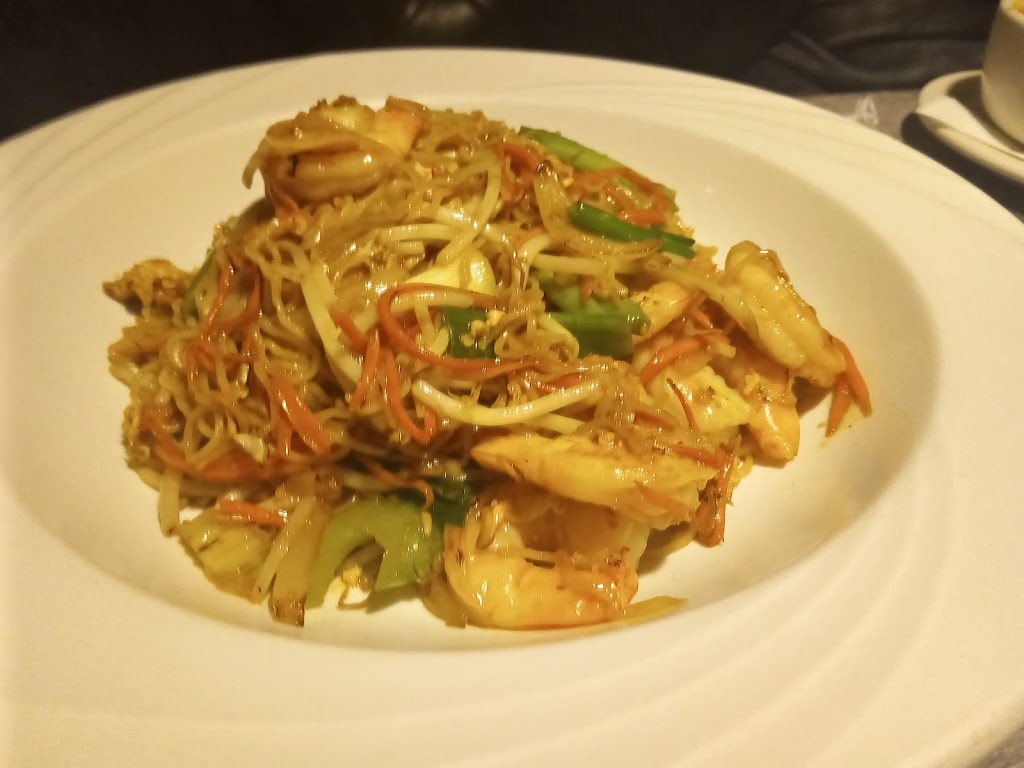 Tong's Thai Restaurant And Sushi Bar