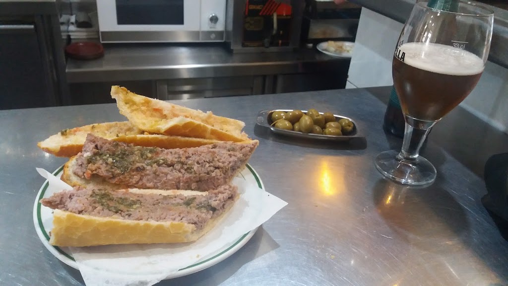 Bar la Granja — Comida y bebida