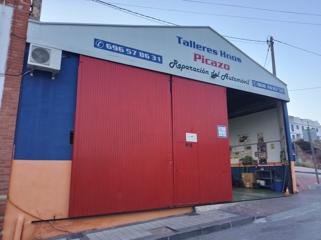 Talleres Hermanos Picazo / Talleres mecanicos en Alcantarilla — Exterior