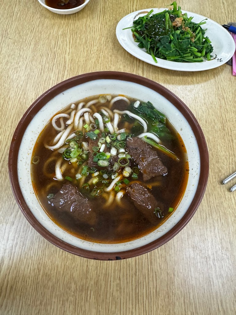 老五鍋貼牛肉麵 的照片