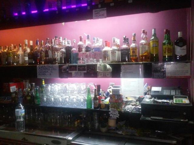 Pub Darkness Metal Bar — Ambiente