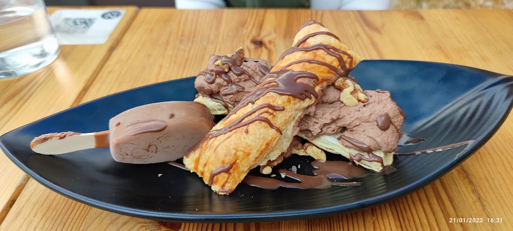 Restaurante Garullo — Comida y bebida