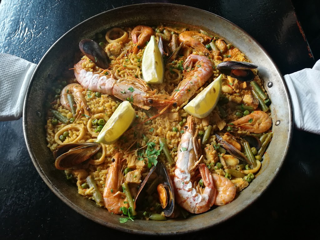 Tasca El Arado — Comida y bebida