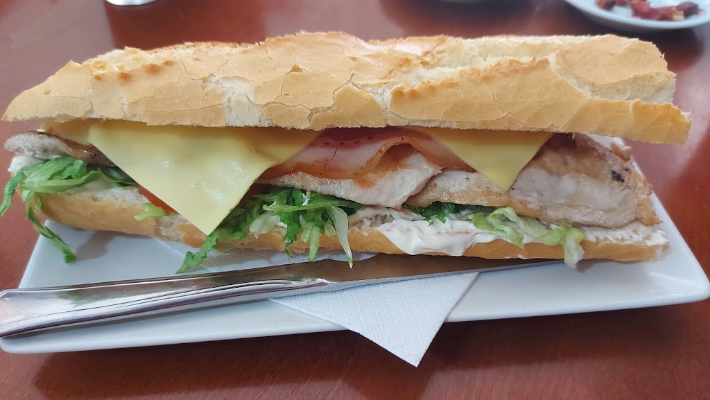 El Patio Paiporta — Comida y bebida