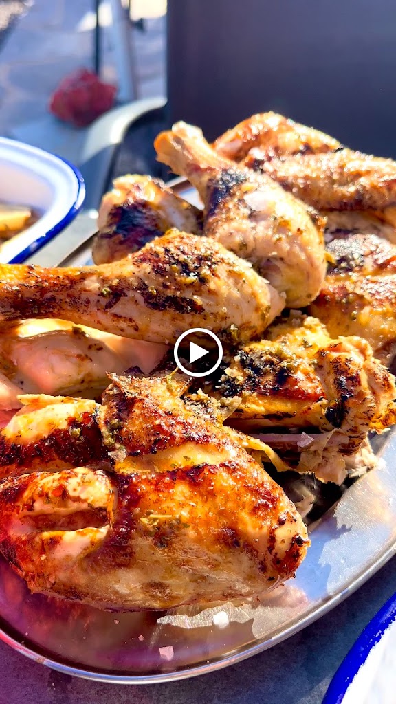Kikere Pollos al Carbon — Videos