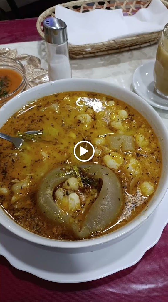 Bar comida ecuatoriana y tapeo Tu punto de Encuentro — Videos