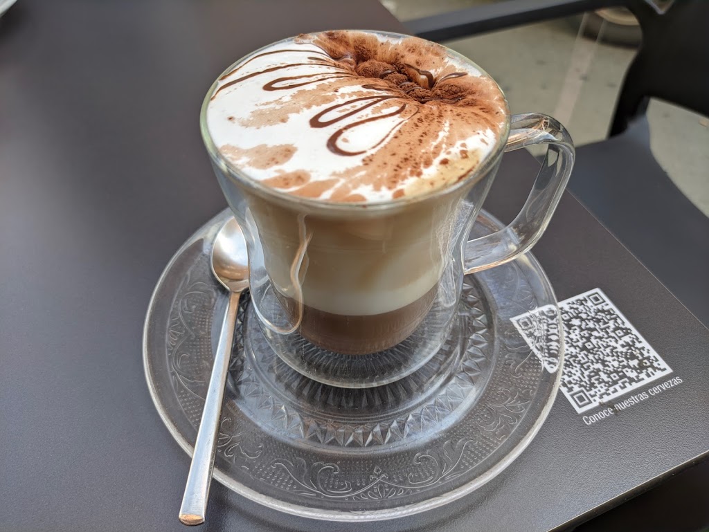 CAFETERIA LA CAMPANA. — Capuchino